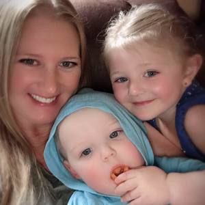 Meet your Posher, Angela